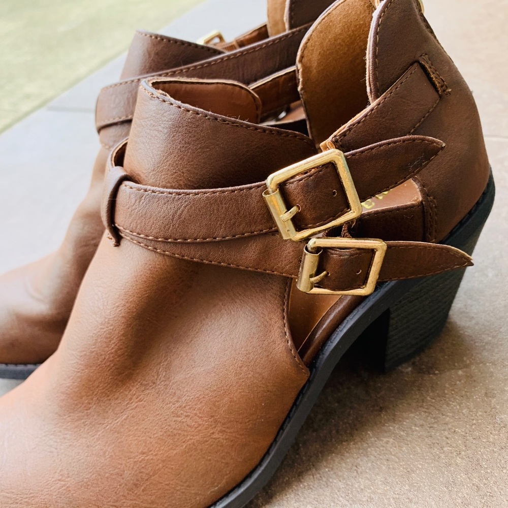 Madden Girl Booties Size 8